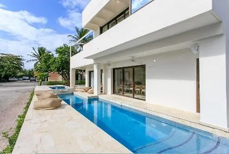 度假居 Unique Villa In Playacar- Block From The Beach 普拉亚卡门 墨西哥