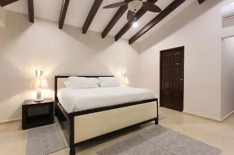 度假居 Unique Villa In Playacar- Block From The Beach 普拉亚卡门