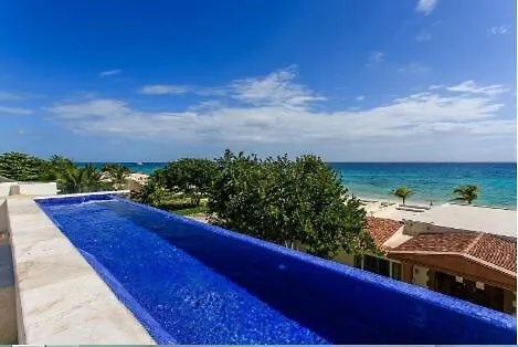 Unique Villa In Playacar- Block From The Beach 普拉亚卡门 墨西哥